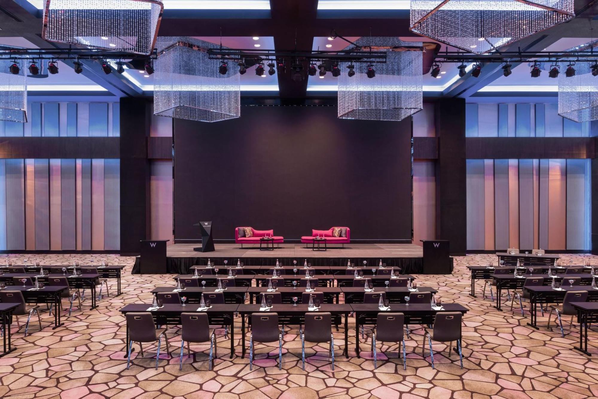 W Hotel 5*